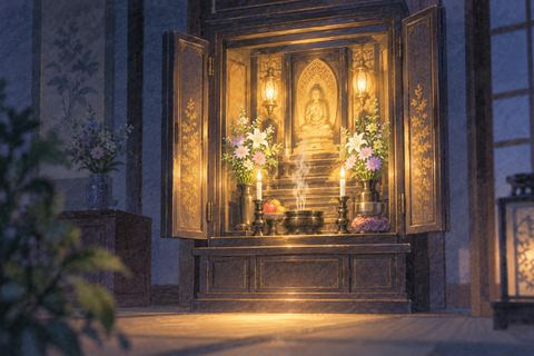 暗い室内で柔らかく光る仏壇